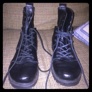 Volcom Size 7 Boots